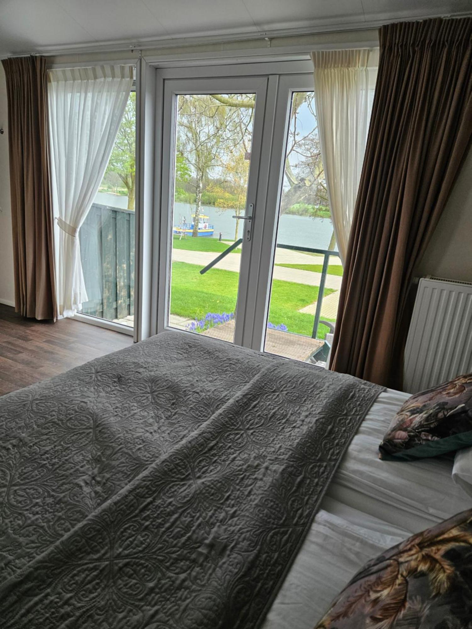 Inn Veerhuys Tante Jet 3*